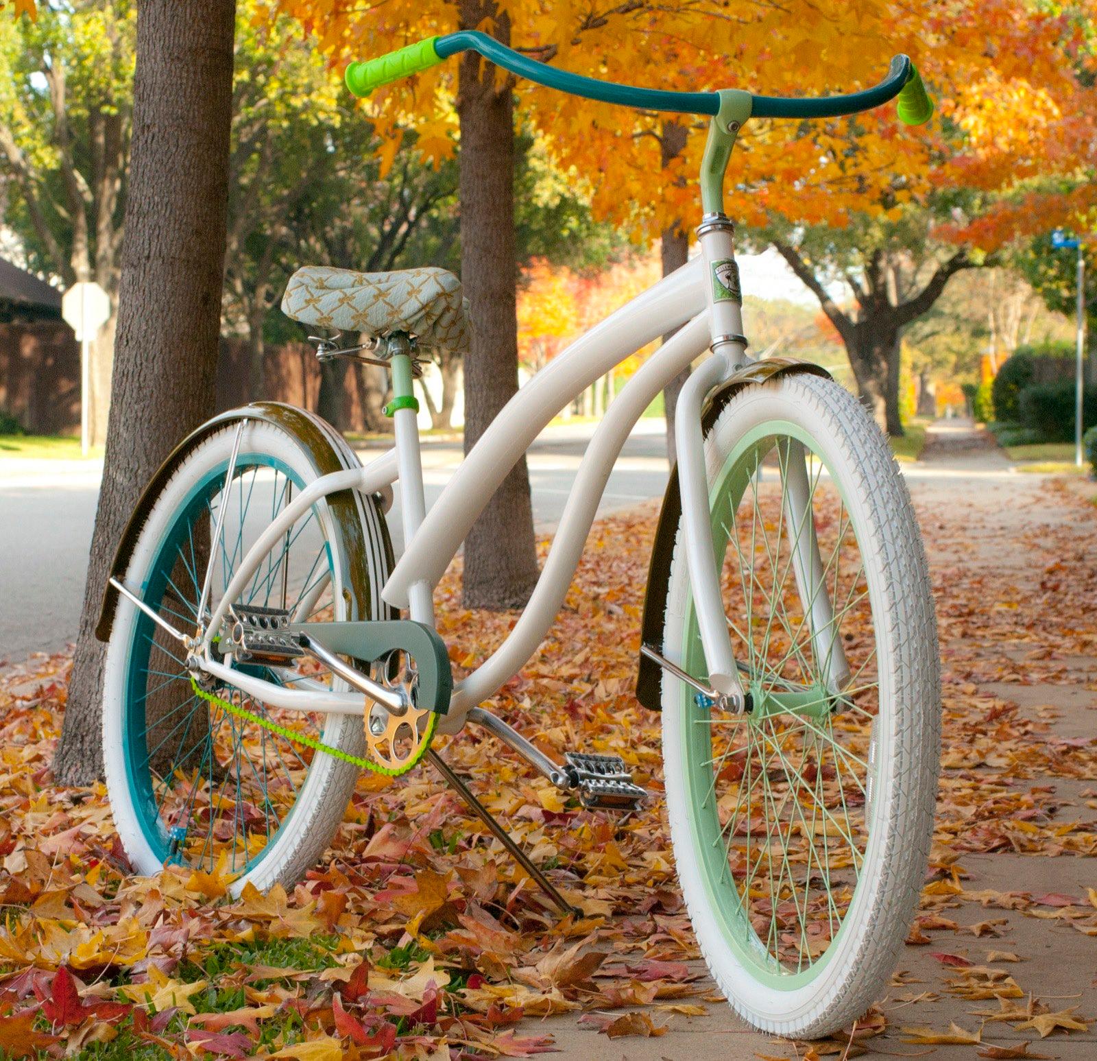 Fietsframe tijdens een custom build in de werkplaats
