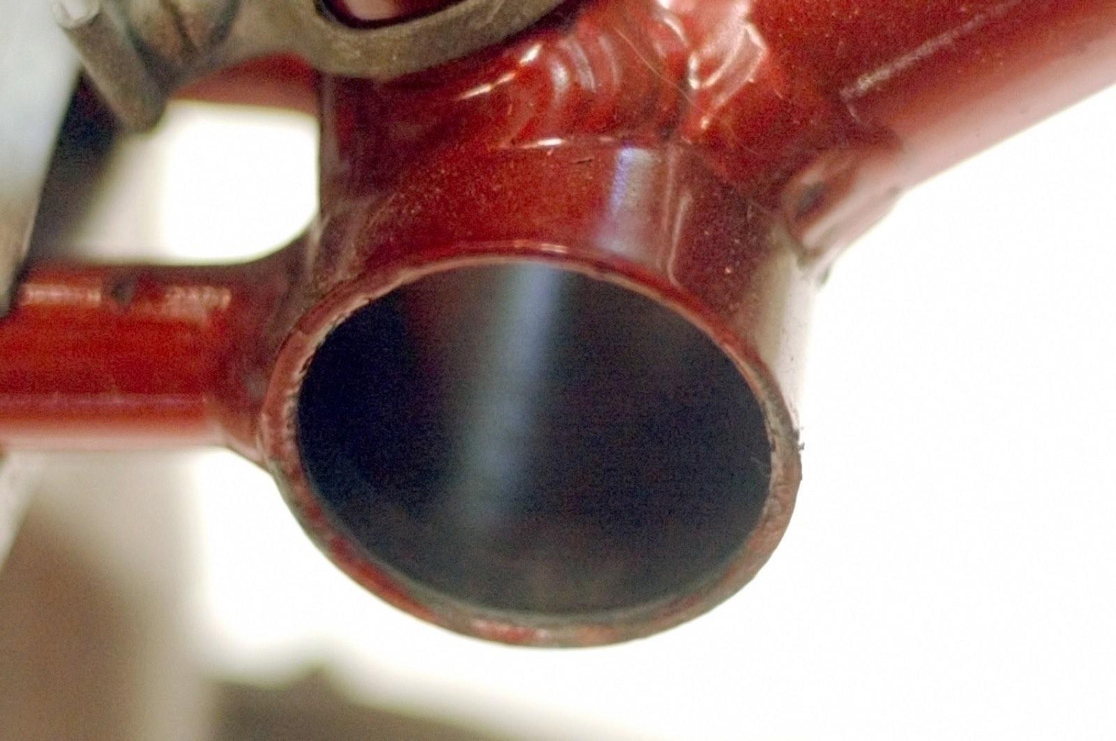 Frame en trapas van een fiets in close-up