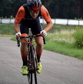 Wessel Coppelmans, wielenbouwer en oprichter van Blast Cycling, op de racefiets